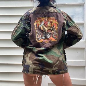 VTG HARLEY DAVIDSON PIN UP CUSTOM PATCH REWORK ON US MILITARY BDU CAMO JACKET